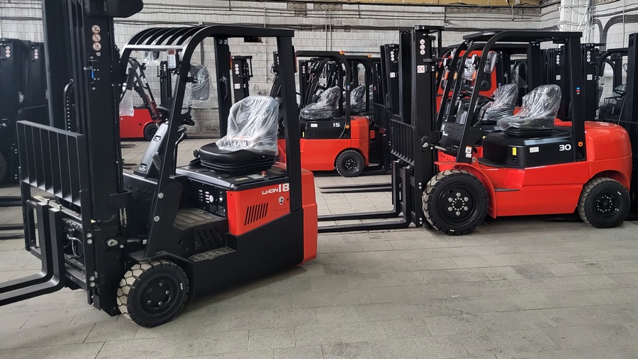 Тест-драйв складской техники на нашем складе в Коломне